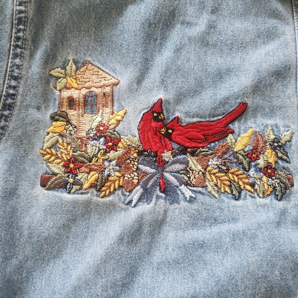 Vintage Bobbie Brooks Floral and Cardinal Embroidered Denim Shirt Womens Size XL - Picture 3 of 8